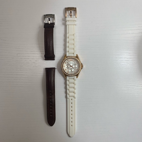 Fossil Watch - Picture 3 of 5